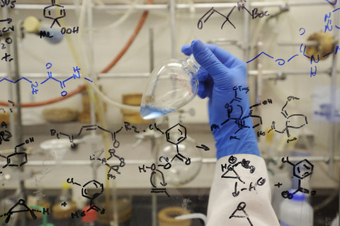 多肽药物“成绩”吸睛研发掣肘、出口承压隐忧显现