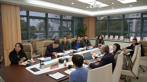 上海市浦东新区政府党组成员、副区长吴强，浦东新区科经委副主任李晓亮，张江管理局副局长吴俊，张江集团副总经理王凯荣等调研不朽情缘mg官网